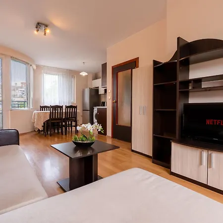 One-bedroom In The Center * ヴァルナ