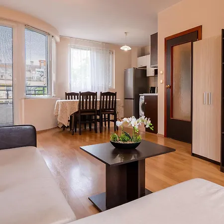 One-bedroom In The Center Appartamento