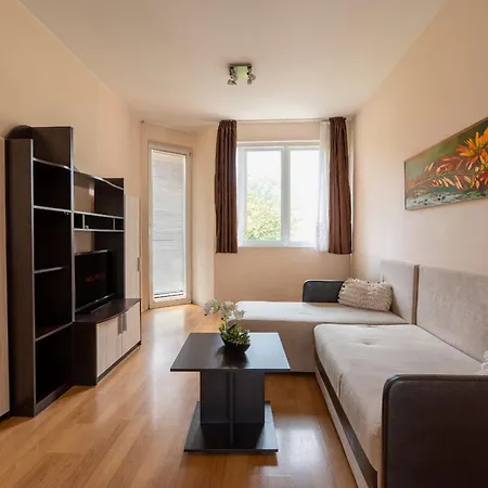 アパート One-bedroom In The Center